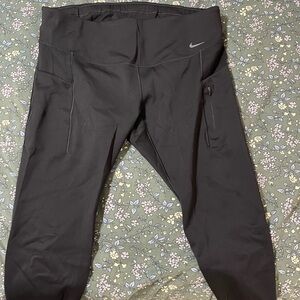 Nike Go Women's Firm-Support High-Waisted Cropped Leggings with Pockets 2X